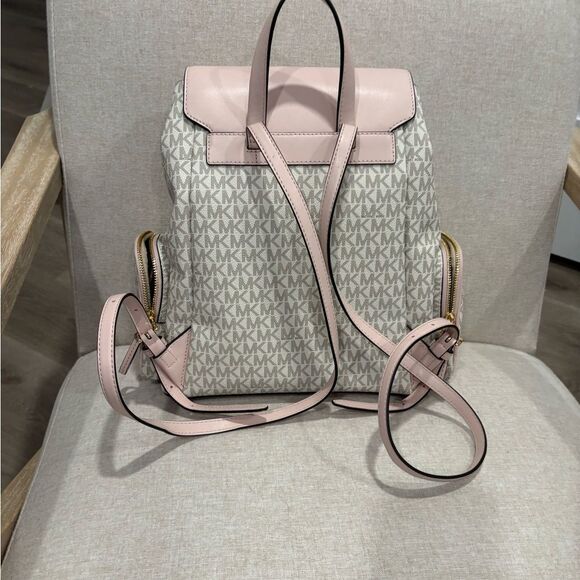 MICHAEL KORS
Jet Set Large Logo Backpack main image 9
